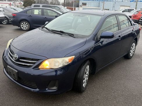 Used 2013 Toyota Corolla image 9