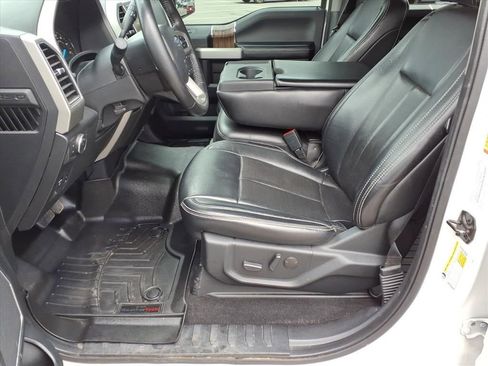 Used 2020 Ford F150 Lariat image 13