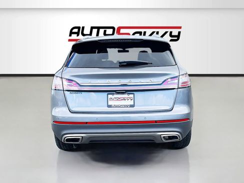 Used 2023 Lincoln Nautilus Reserve w/ Luxury Package AWD/4WD image 6