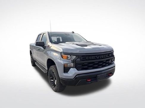 Used 2024 Chevrolet Silverado 1500 Custom Trail Boss AWD/4WD image 3