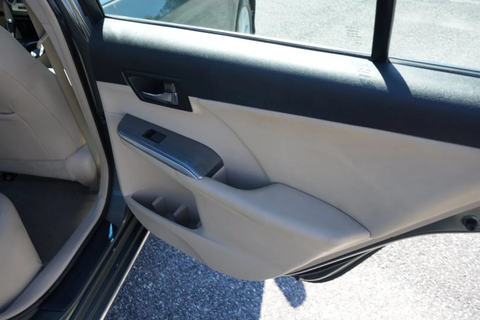 Used 2012 Toyota Camry XLE w/ Convenience Pkg FWD image 20