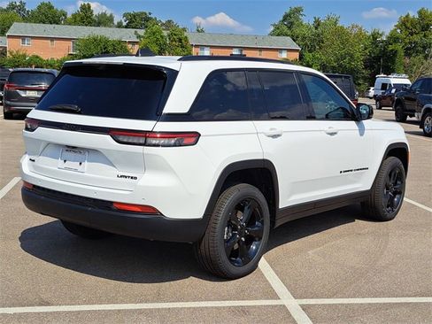 New 2025 Jeep Grand Cherokee Limited w/ Luxury Tech Group II image 4