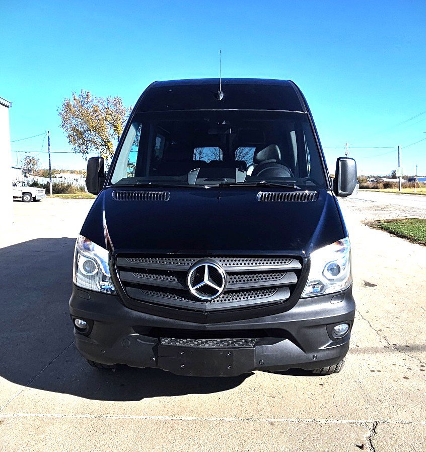 Used 2016 Mercedes-Benz Sprinter 2500 image 2