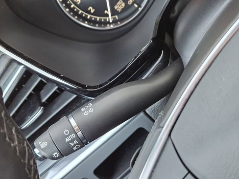 Certified 2025 Cadillac XT5 Premium Luxury image 29