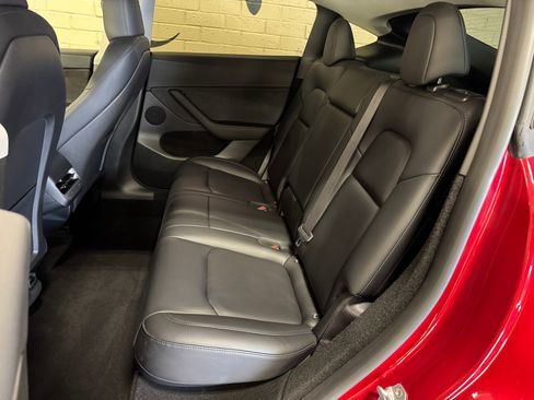 Used 2024 Tesla Model Y Long Range AWD/4WD image 14