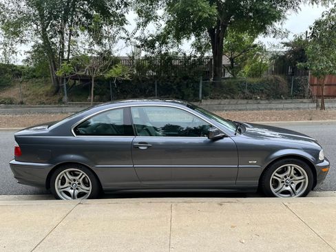 Used 2001 BMW 330Ci Coupe RWD image 9