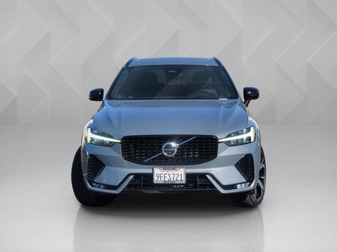 Certified 2023 Volvo XC60 B5 Ultimate AWD/4WD image 2