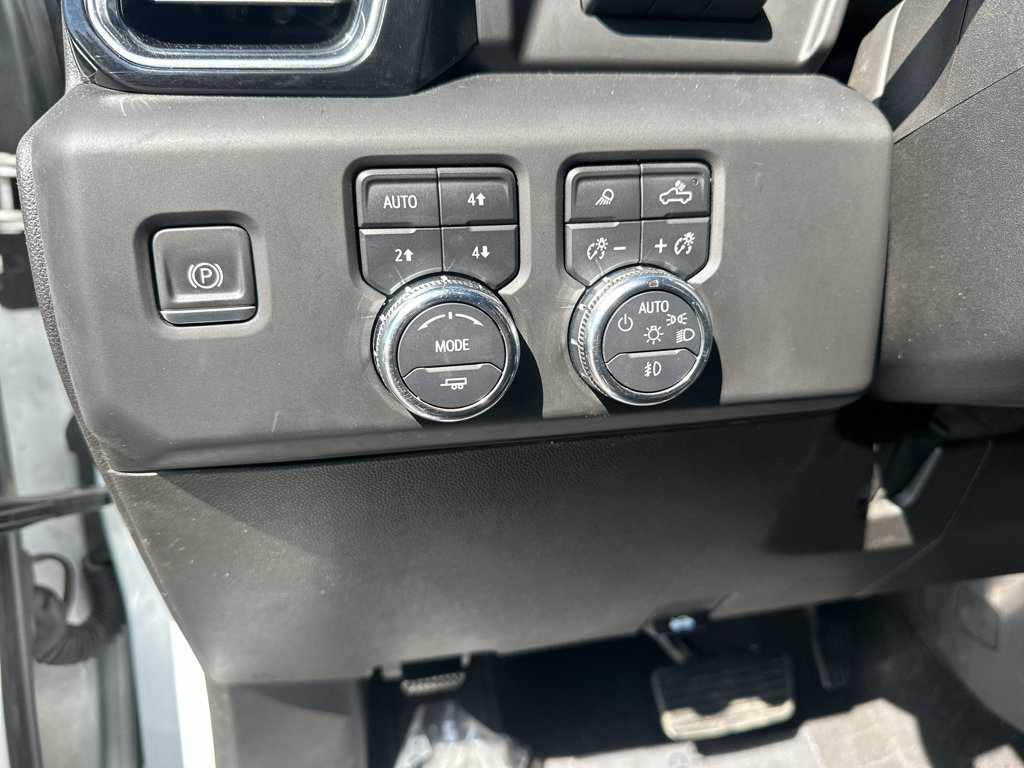 Used 2024 GMC Sierra 3500 Denali w/ Denali Reserve Package AWD/4WD image 25