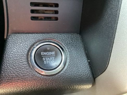Used 2018 Ford F150 Lariat w/ Equipment Group 502A Luxury AWD/4WD image 38