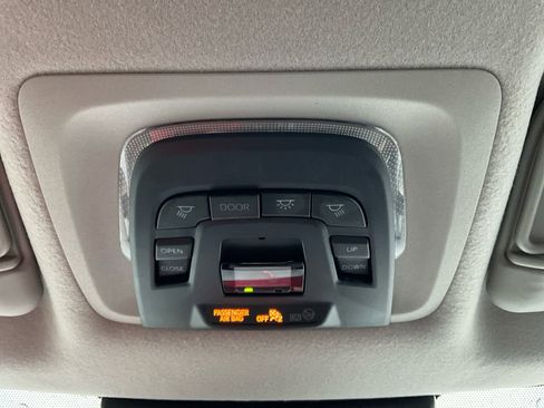 Used 2023 Toyota Corolla Cross XLE w/ Convenience Package image 24