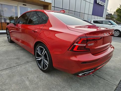 Used 2019 Volvo S60 T8 R-Design AWD/4WD image 7