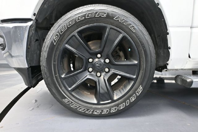 Used 2019 RAM 1500 Big Horn AWD/4WD image 14