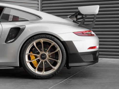 Certified 2019 Porsche 911 GT2 RS RWD image 34