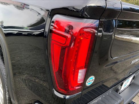Used 2022 GMC Sierra 1500 Denali w/ Denali Premium Package image 25