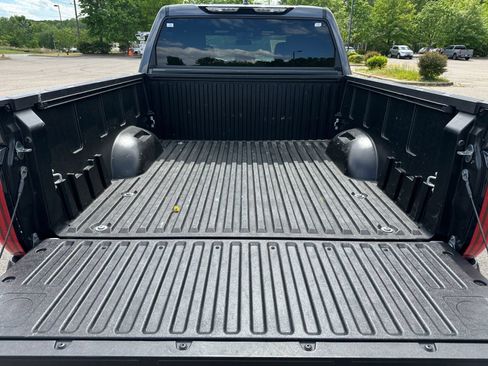 Used 2025 Toyota Tundra SR5 AWD/4WD image 29