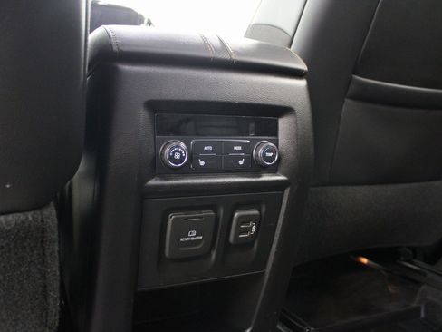 Used 2020 Chevrolet Traverse Premier w/ LPO, Blackout Package image 23