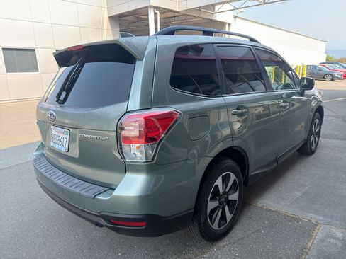 Used 2018 Subaru Forester 2.5i Premium w/ All-Weather Package AWD/4WD image 13