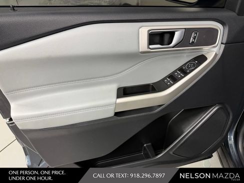 Used 2022 Ford Explorer XLT w/ Equipment Group 202A AWD/4WD image 19