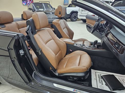 Used 2011 BMW 335i Convertible w/ M Sport Pkg image 19