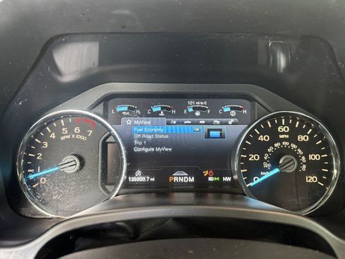 Used 2018 Ford F150 Platinum w/ Equipment Group 701A Luxury AWD/4WD image 22