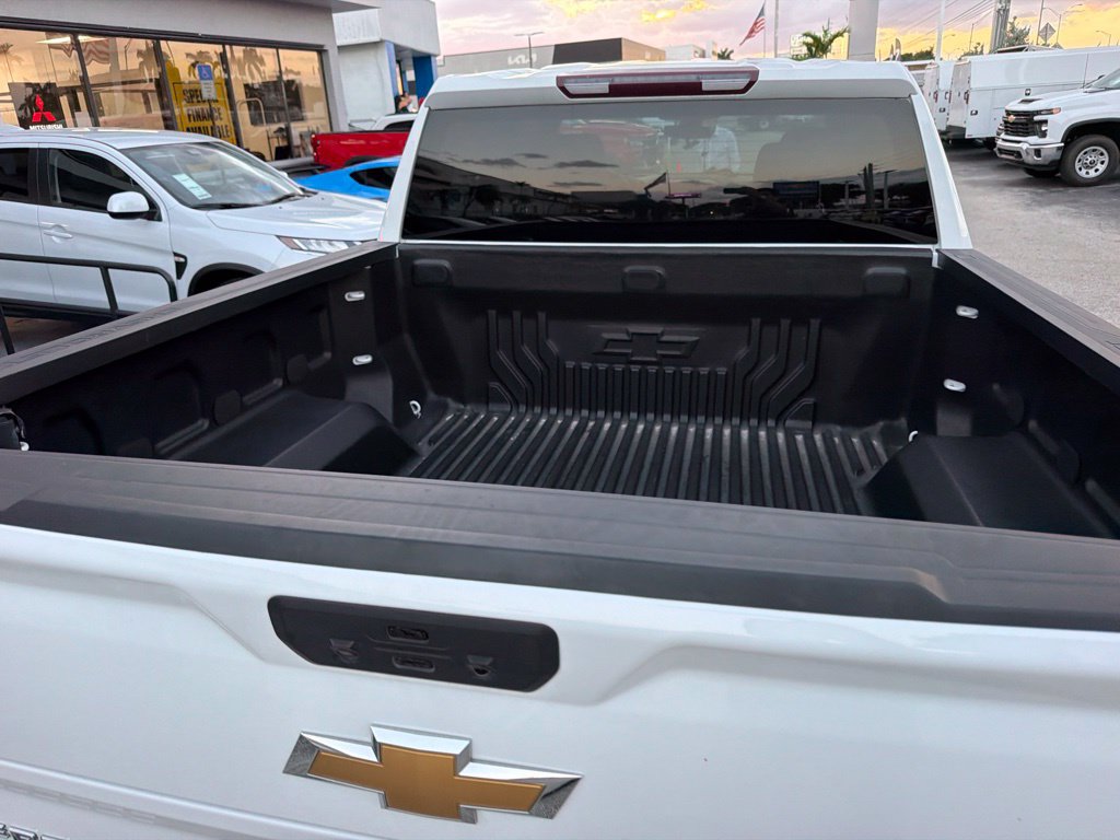 Used 2022 Chevrolet Silverado 1500 Custom w/ Safety Confidence Package RWD image 14