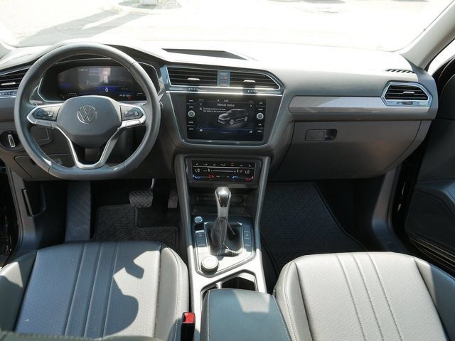 Certified 2023 Volkswagen Tiguan SE AWD/4WD image 22