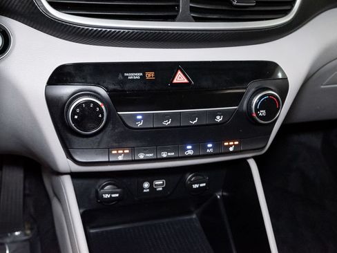 Used 2019 Hyundai Tucson Value FWD image 18