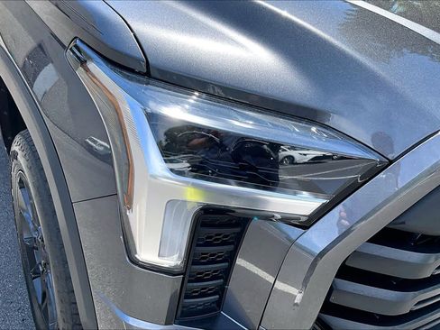 Used 2023 Toyota Tundra SR5 w/ SR5 Convenience Package AWD/4WD image 27