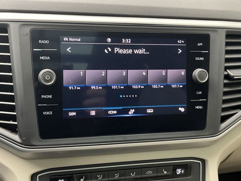 Used 2021 Volkswagen Atlas SE image 20