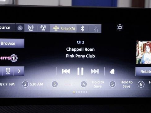 Used 2025 Nissan Kicks SR image 32