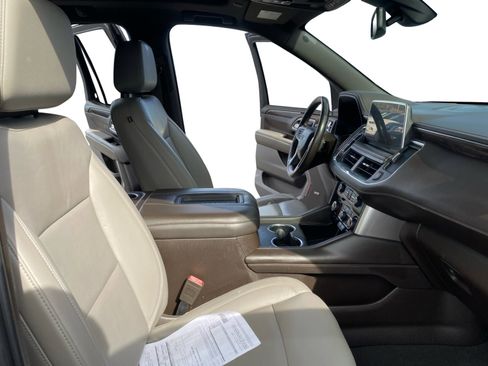Used 2021 Chevrolet Tahoe Z71 w/ Z71 Signature Package AWD/4WD image 17