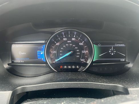 Used 2018 Ford Explorer XLT w/ Equipment Group 202A AWD/4WD image 19