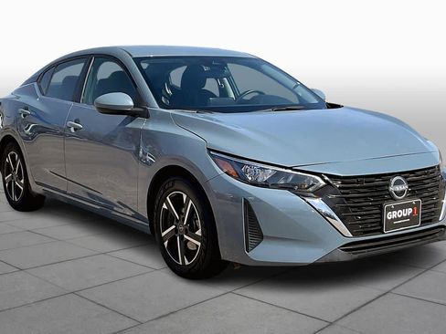 Used 2024 Nissan Sentra SV image 3