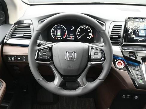New 2026 Honda Odyssey Touring image 26