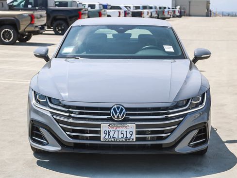 Used 2023 Volkswagen Arteon SE image 2
