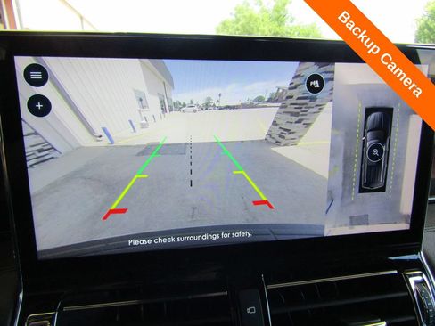 Used 2023 Lincoln Navigator Reserve AWD/4WD image 16