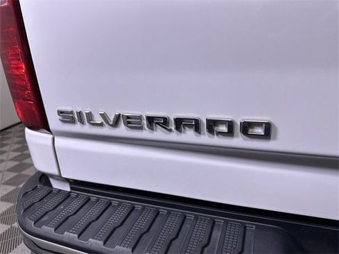 Used 2025 Chevrolet Silverado 2500 LT w/ Convenience Package image 33