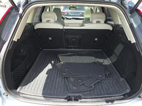 Used 2023 Volvo XC60 B5 Ultimate w/ Protection Package Premier image 9