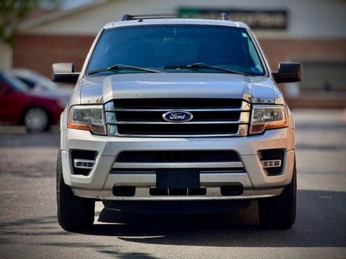 Used 2017 Ford Expedition XLT AWD/4WD image 2