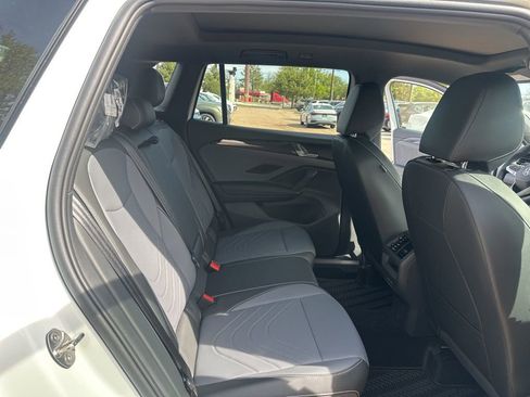 New 2026 Volkswagen Tiguan SE R-Line AWD/4WD image 18