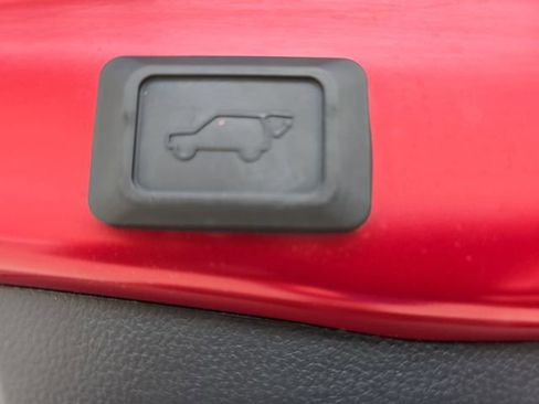 Used 2024 Toyota RAV4 XLE w/ Convenience Package image 13