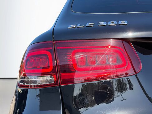 Used 2022 Mercedes-Benz GLC 300 image 10