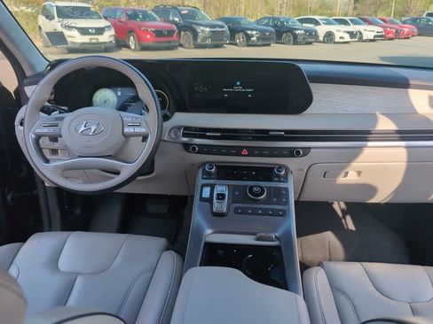 Used 2024 Hyundai Palisade Calligraphy image 18