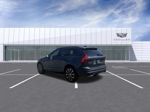 Used 2023 Volvo XC60 B5 Plus w/ Climate Package AWD/4WD image 4