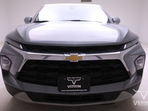 New 2025 Chevrolet Blazer LT image 8