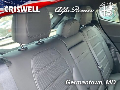 New 2025 Alfa Romeo Tonale w/ Premium Package image 42