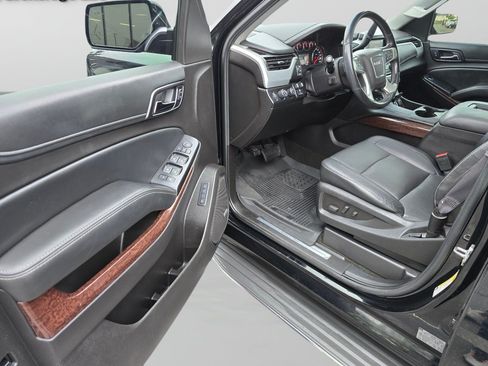 Used 2016 GMC Yukon XL SLT w/ HD Trailering Package AWD/4WD image 22