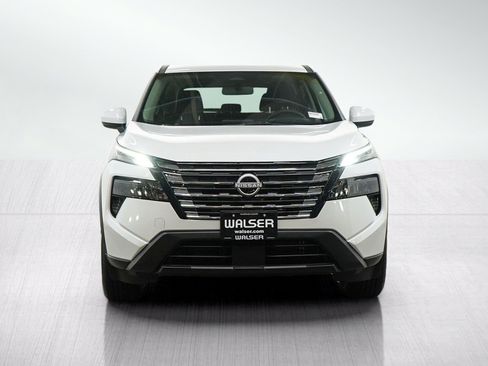 Certified 2026 Nissan Rogue SV AWD/4WD image 8