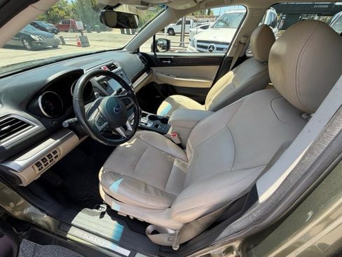 Used 2017 Subaru Outback 2.5i Limited AWD/4WD image 12