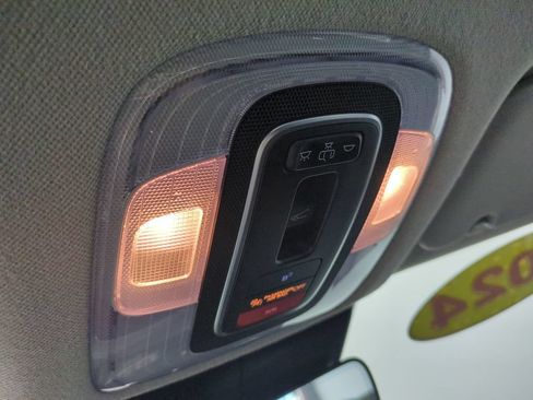 Used 2024 Hyundai Elantra Limited FWD image 23